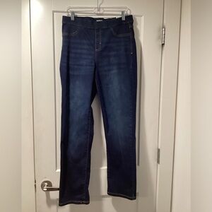 NWT Style & Co Size L Pull On Straight Leg Jeans